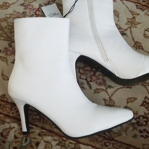 White ankle boots NWT